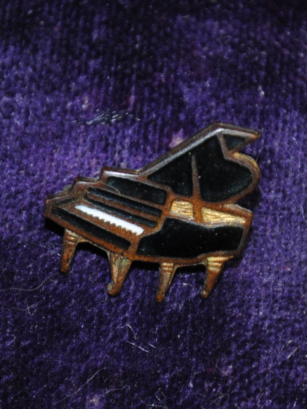 Antique Tiny Enamel Grand Piano Pin / Brooch